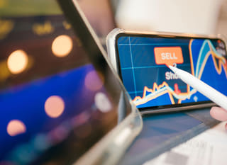 Análisis de opciones de Bitcoin, Ethereum y forex realizado por un trader multiactivo